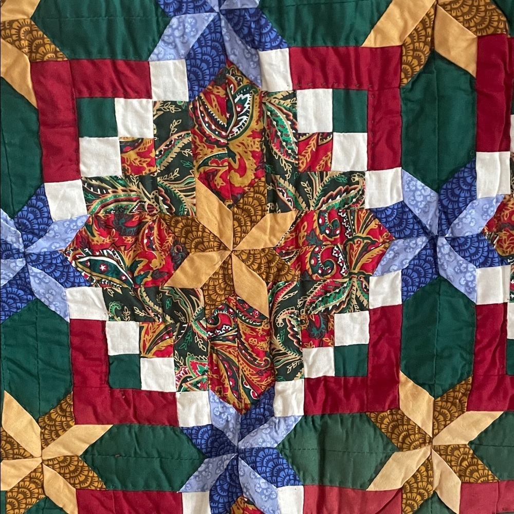 Quilted Blanket String Star Red and Green Polyester Fiber Blanket - Picture 4 of 11